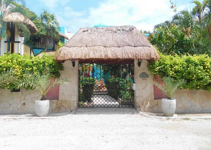 Casa Gatos Apartahotel 4*