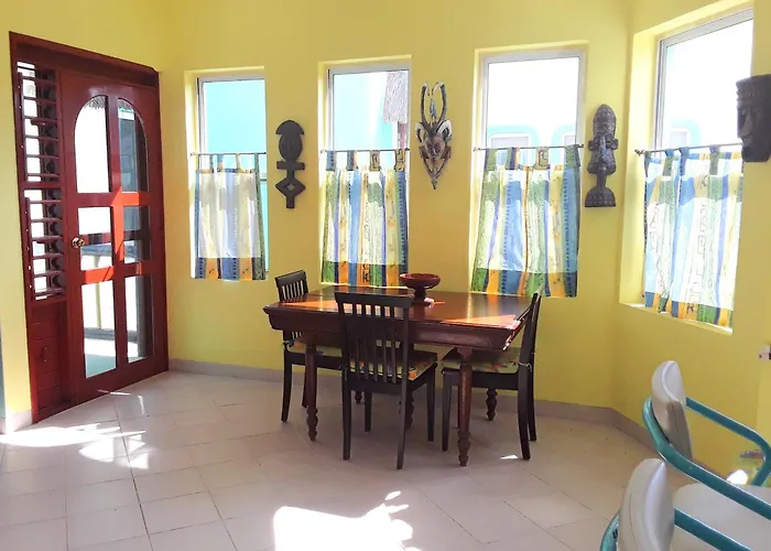 Casa Gatos Apartahotel