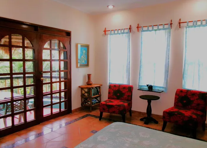 Casa Gatos Apartahotel 4*