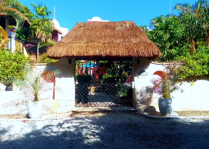 Casa Gatos Apartahotel 4*